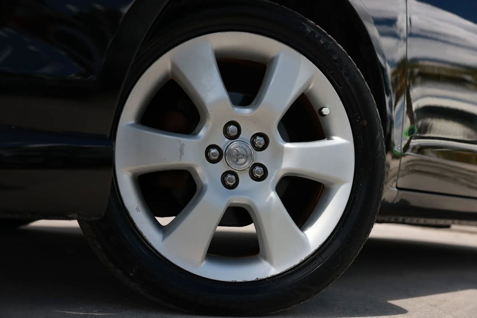 Used 2003 Toyota Matrix XR FWD image 28