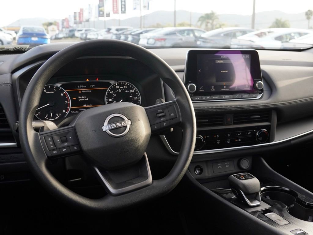 New 2025 Nissan Rogue S image 23