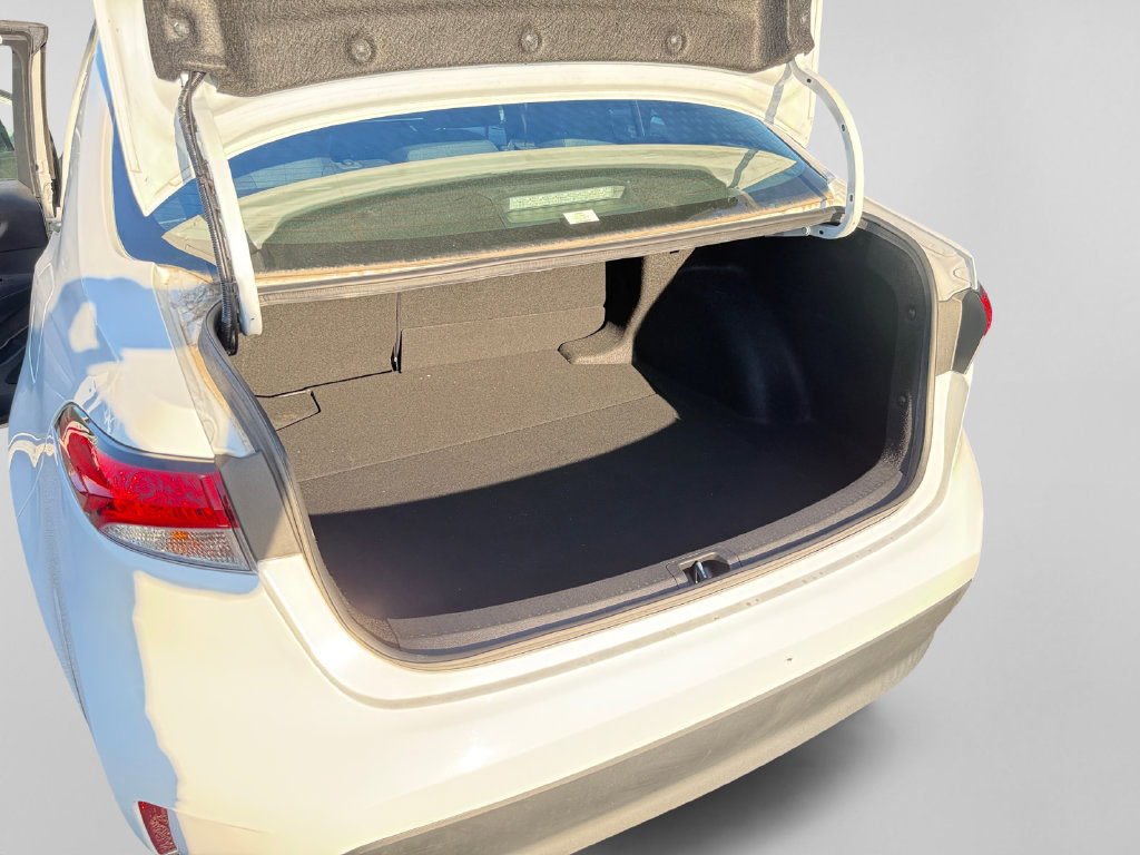 Used 2023 Toyota Corolla LE FWD image 33