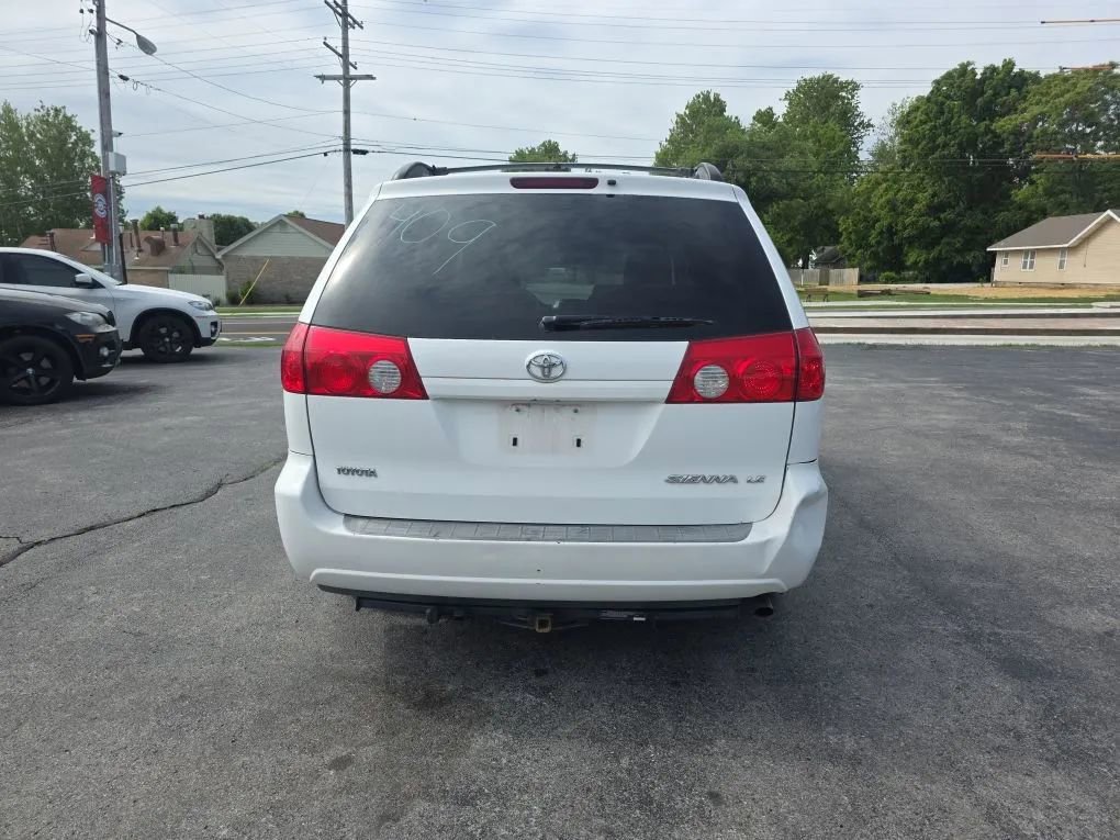 Used 2008 Toyota Sienna LE FWD image 4