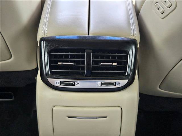 Used 2019 Genesis G90 3.3T Premium RWD image 17
