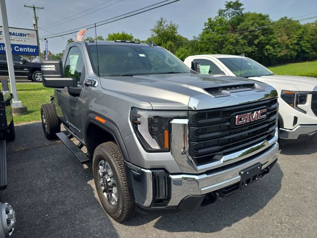 New 2026 GMC Sierra 3500 Pro w/ Convenience Package AWD/4WD image 7