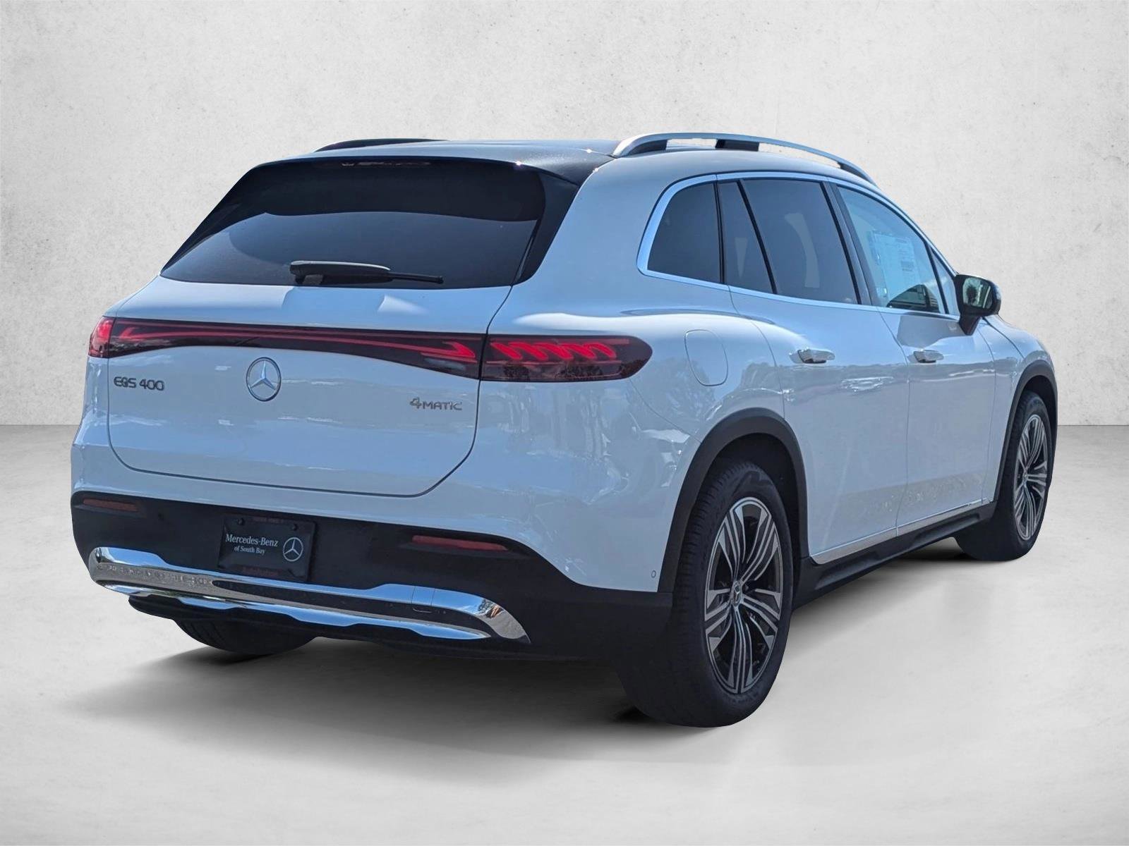 New 2026 Mercedes-Benz EQS 400 4MATIC SUV image 2