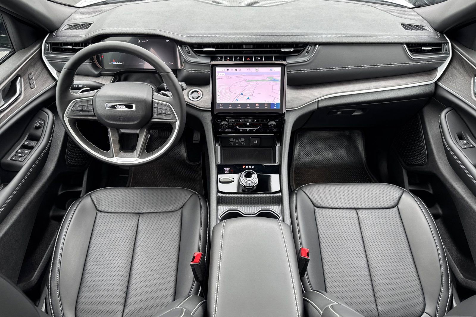 New 2025 Jeep Grand Cherokee Limited w/ Luxury Tech Group II image 16