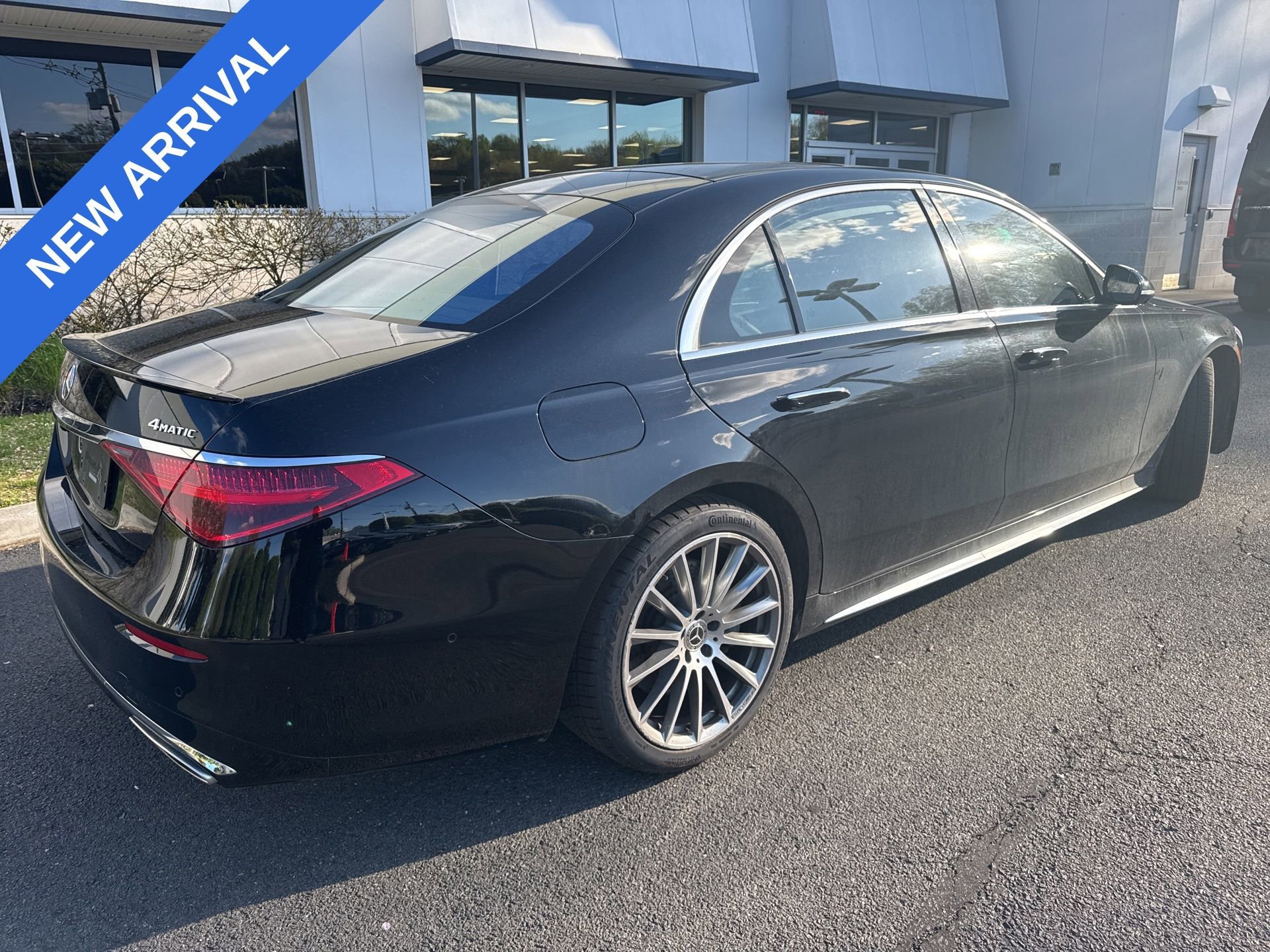 Used 2023 Mercedes-Benz S 500 4MATIC image 2