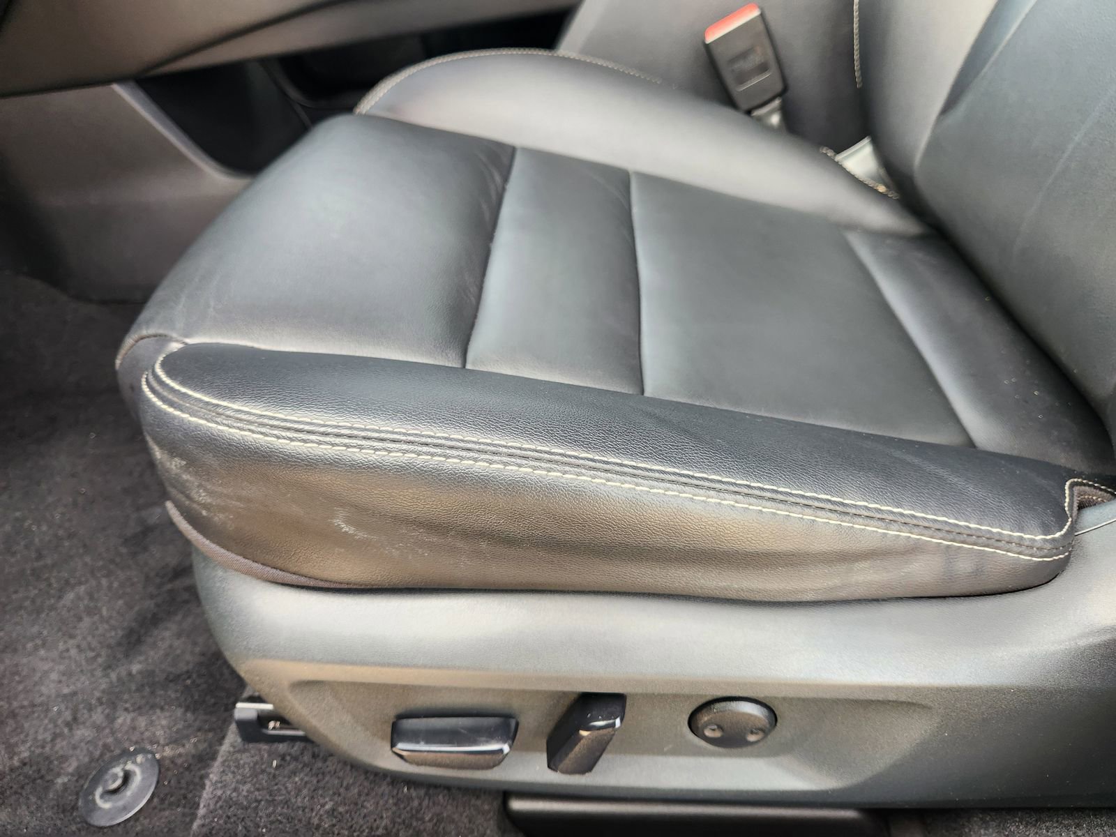 Used 2023 Nissan Rogue SL w/ SL Premium Package image 27