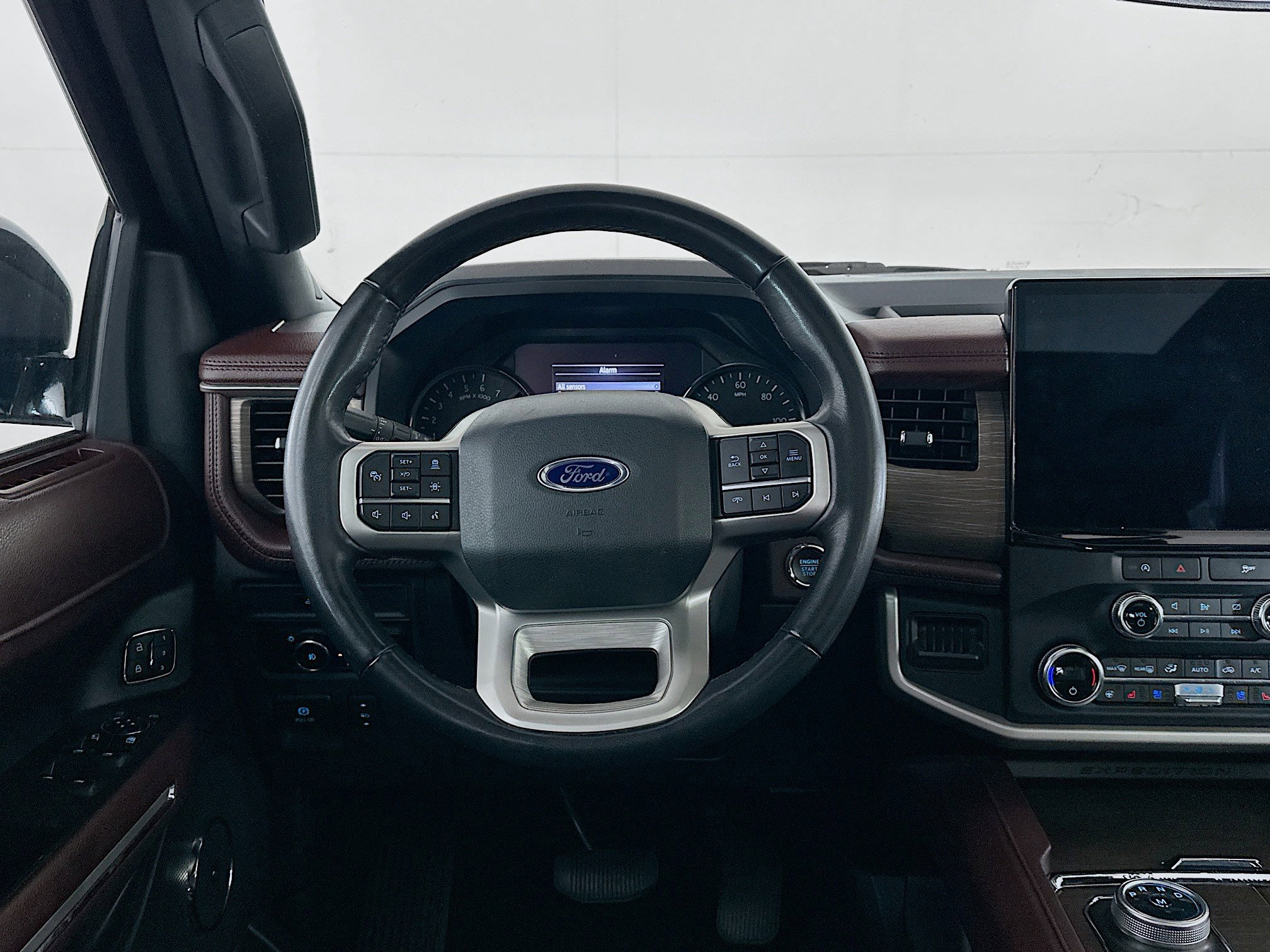 Used 2024 Ford Expedition Limited image 18