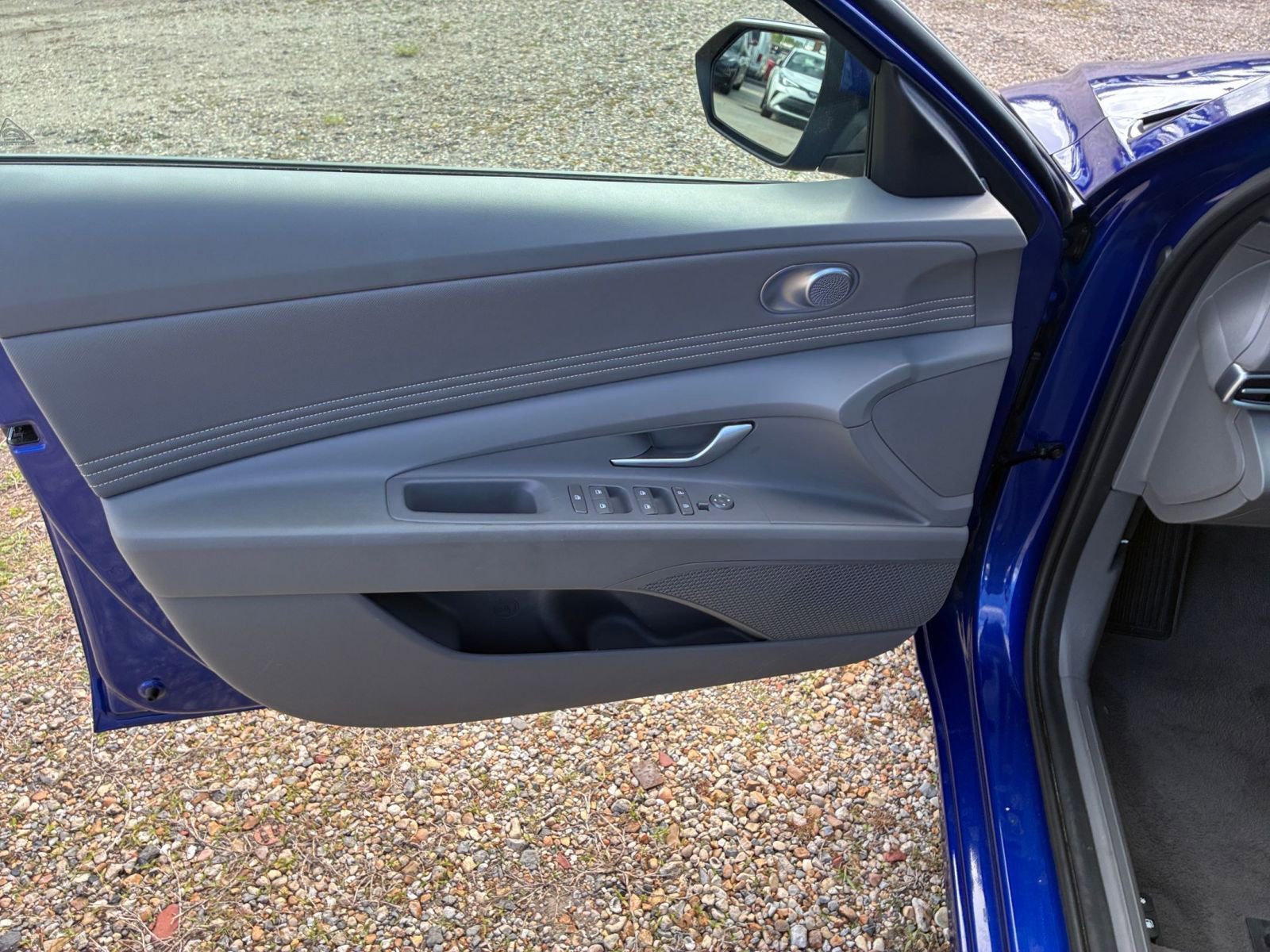 Used 2025 Hyundai Elantra SEL FWD image 15