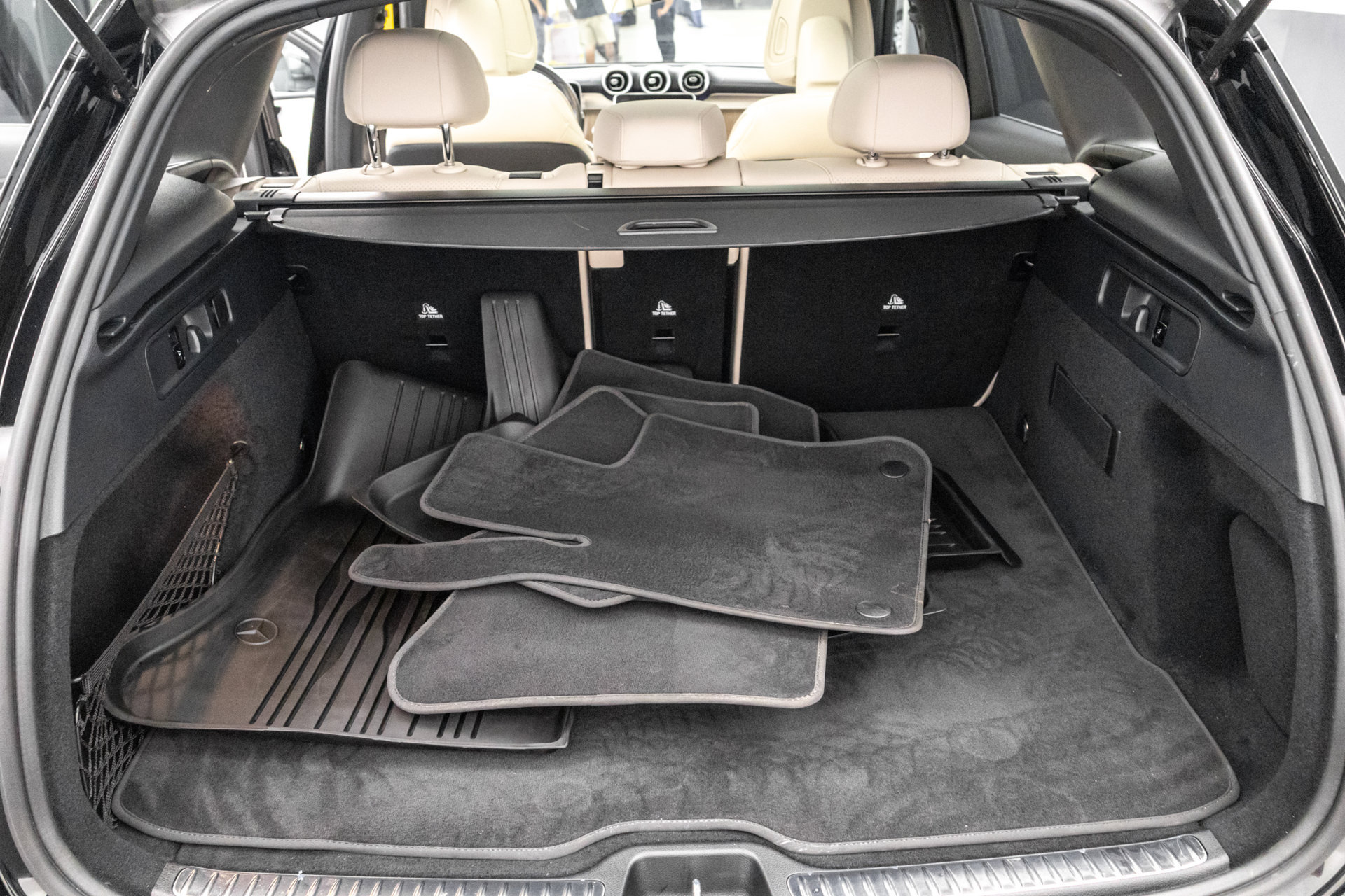 Used 2024 Mercedes-Benz GLC 300 4MATIC image 31