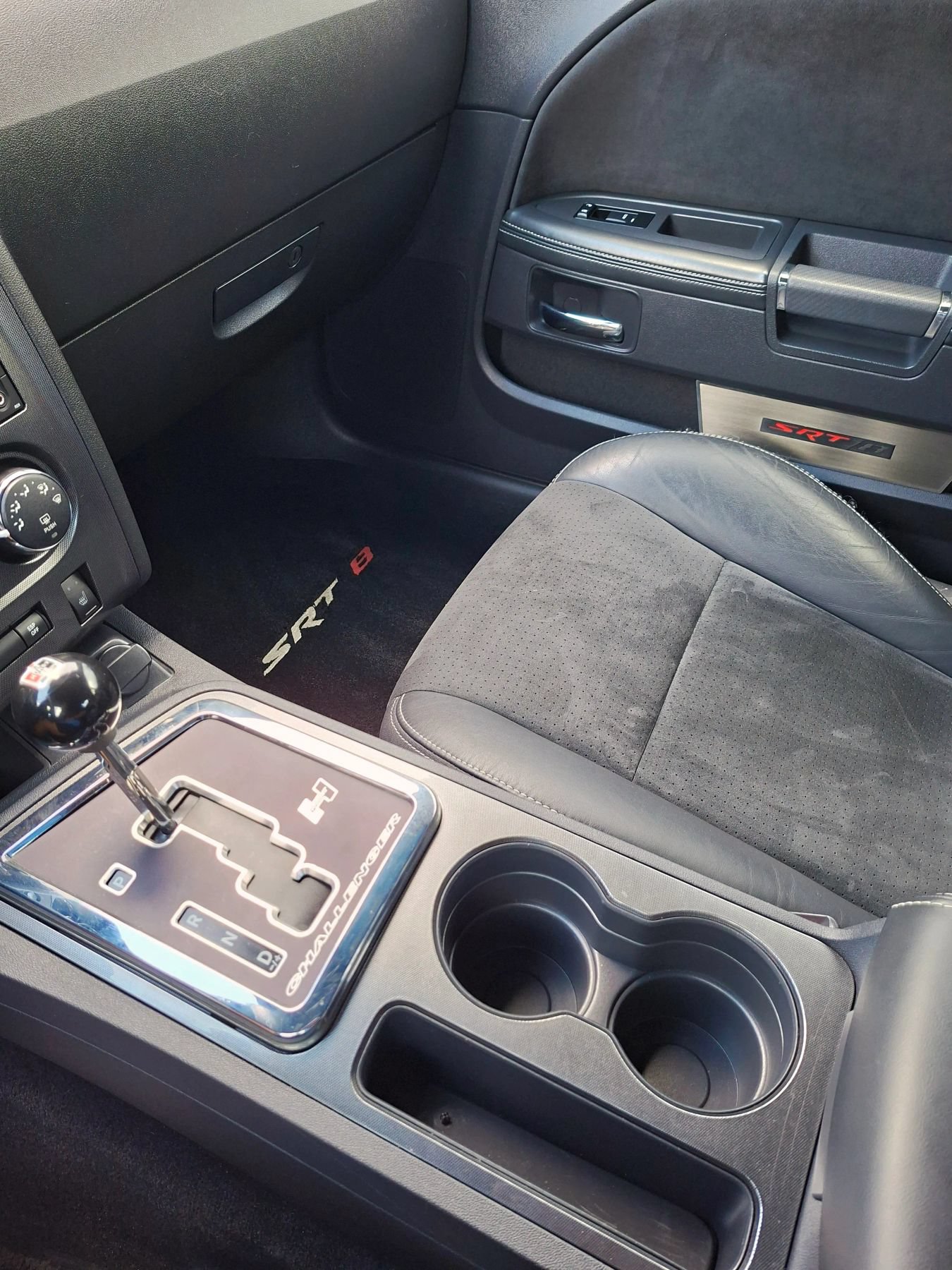 Used 2008 Dodge Challenger SRT8 RWD image 19