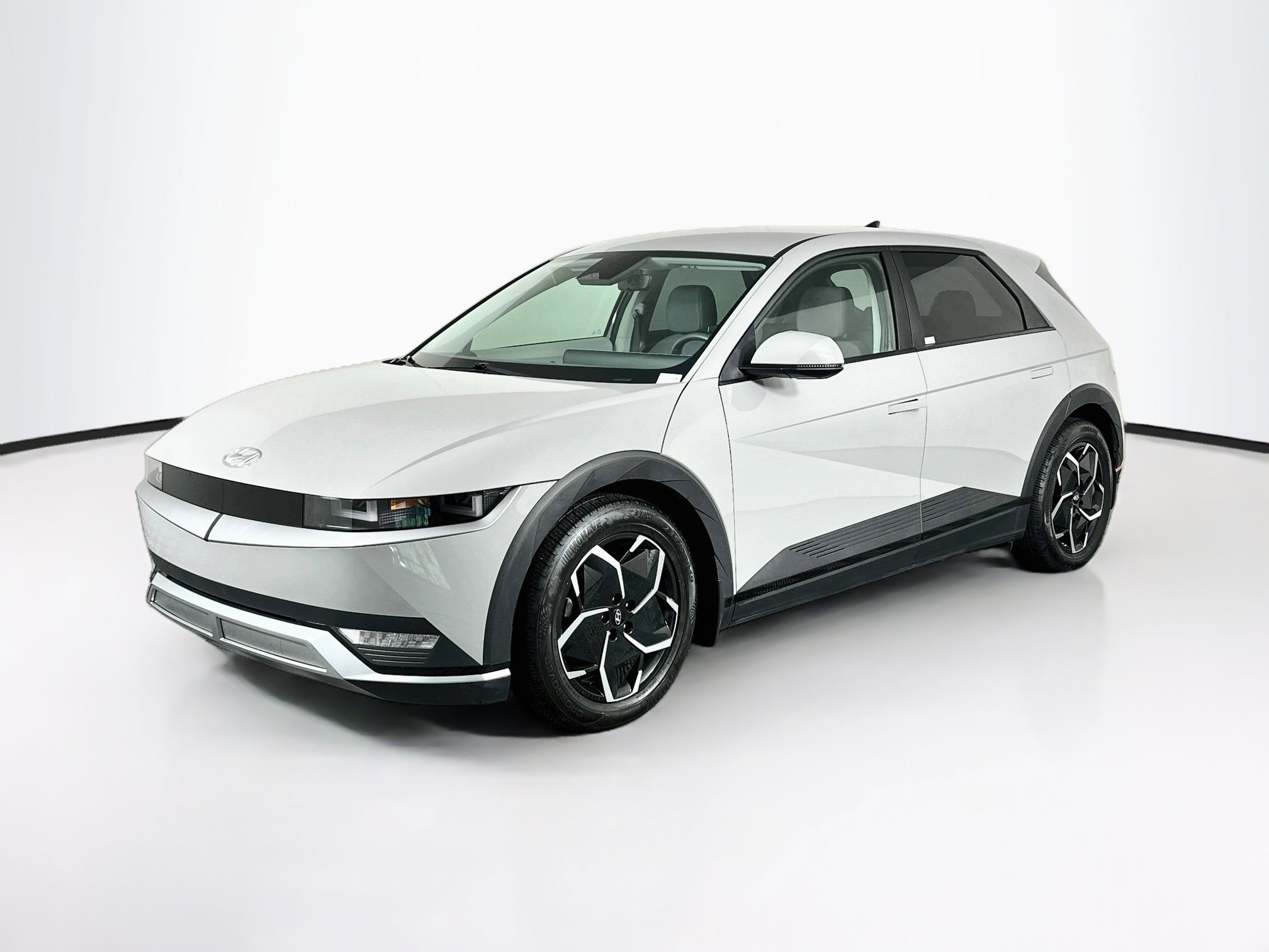 Used 2023 Hyundai Ioniq 5 SE RWD image 3