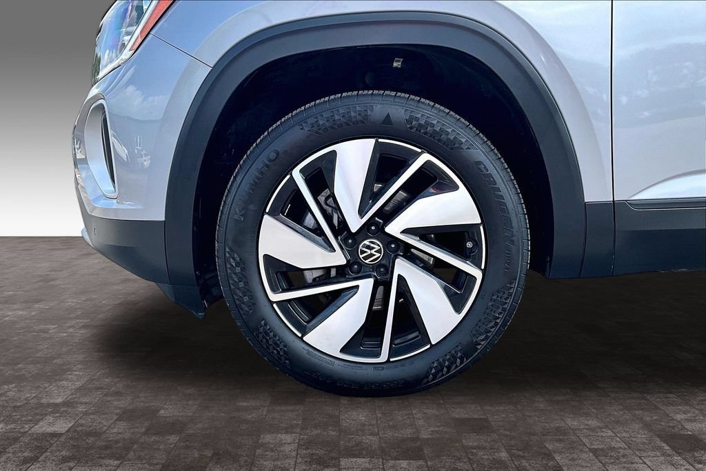 Used 2025 Volkswagen Atlas SE AWD/4WD image 35