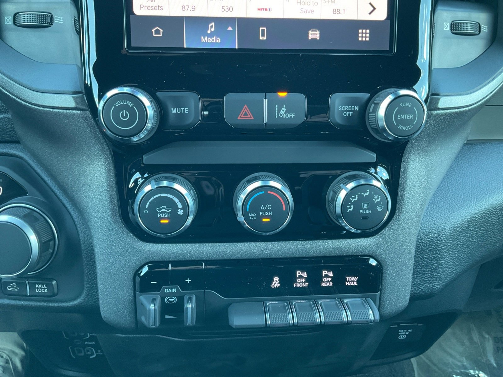 New 2026 RAM 1500 Tradesman image 27