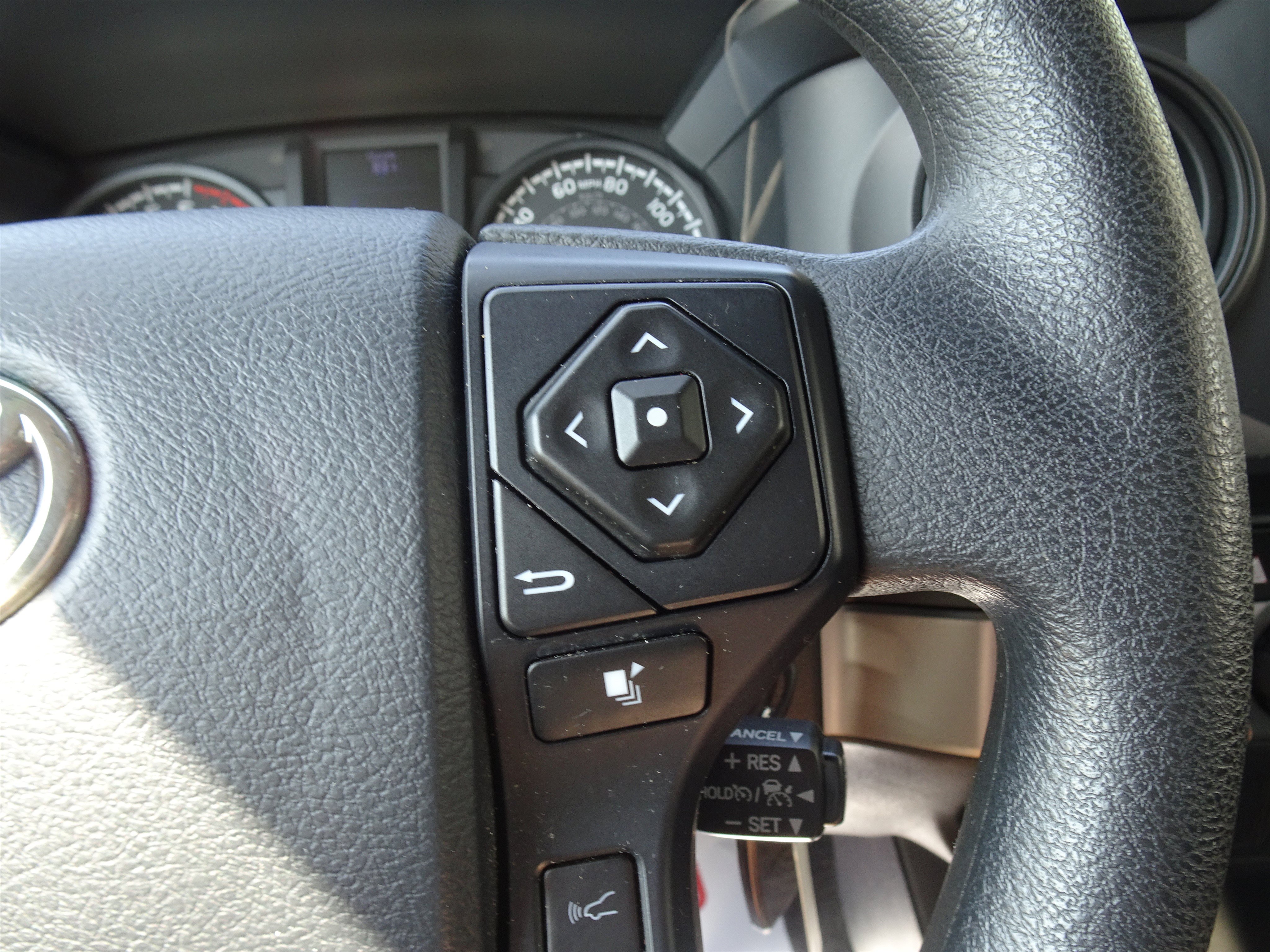 Used 2020 Toyota Tacoma SR AWD/4WD image 24
