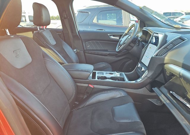 Used 2022 Ford Edge ST w/ Equipment Group 401A image 9
