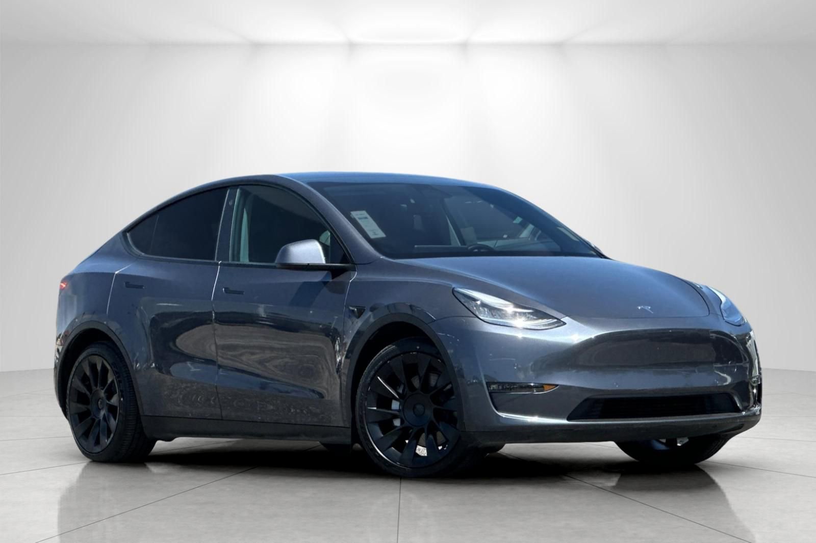 Used 2021 Tesla Model Y Long Range AWD/4WD image 1