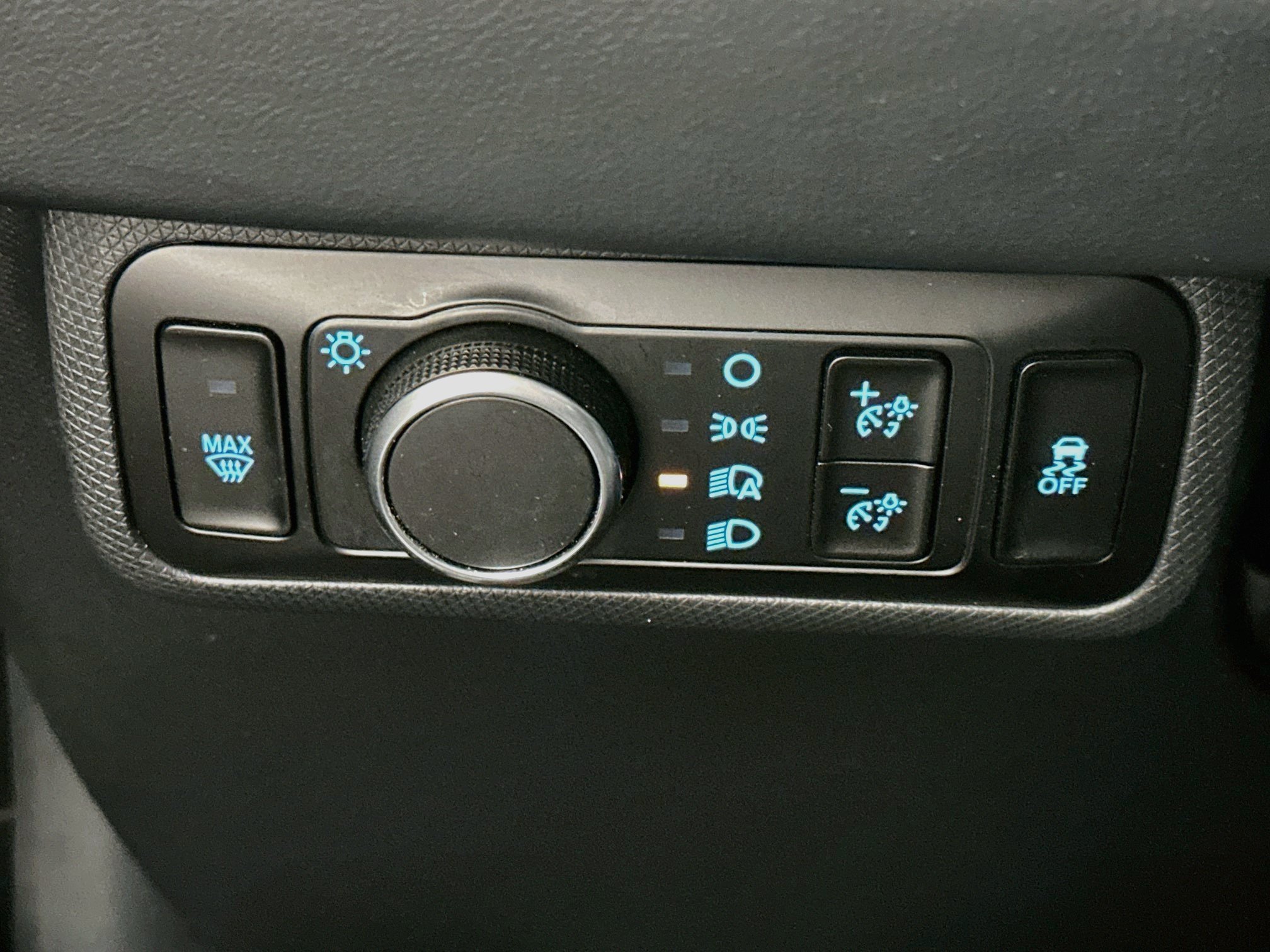 Used 2023 Ford Mustang Mach-E Select AWD/4WD image 17