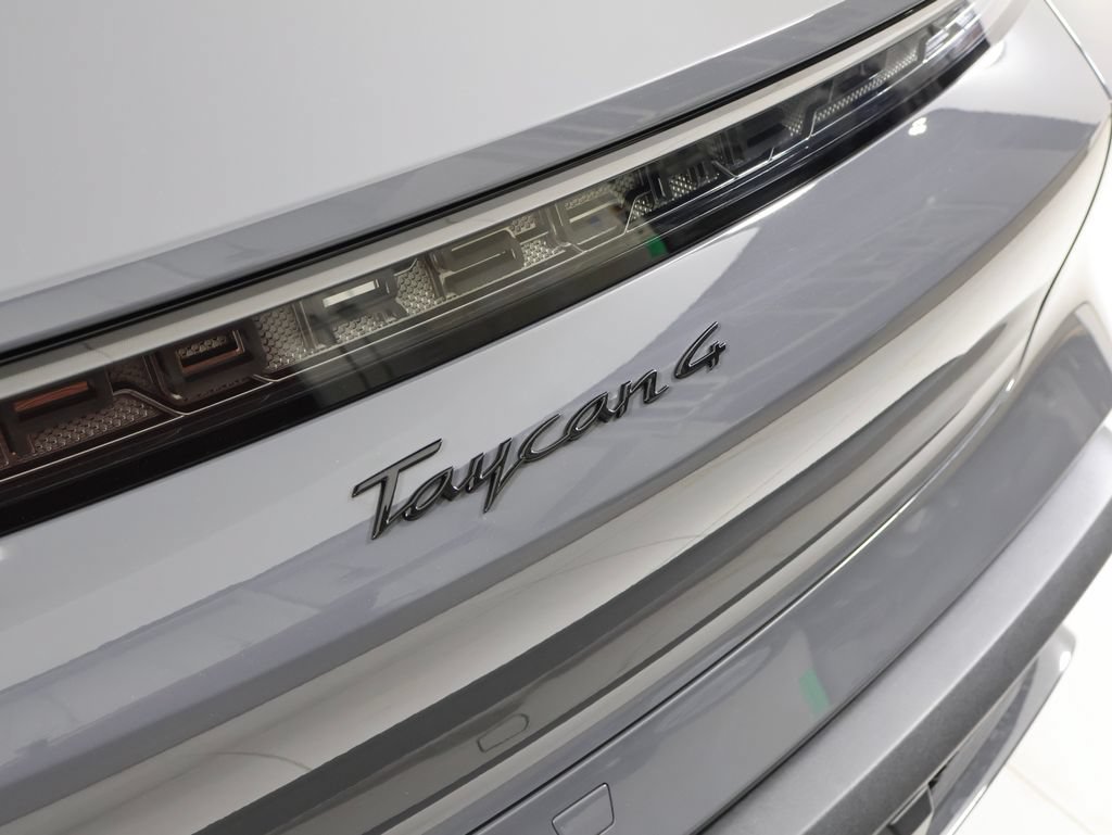 New 2026 Porsche Taycan RWD image 30