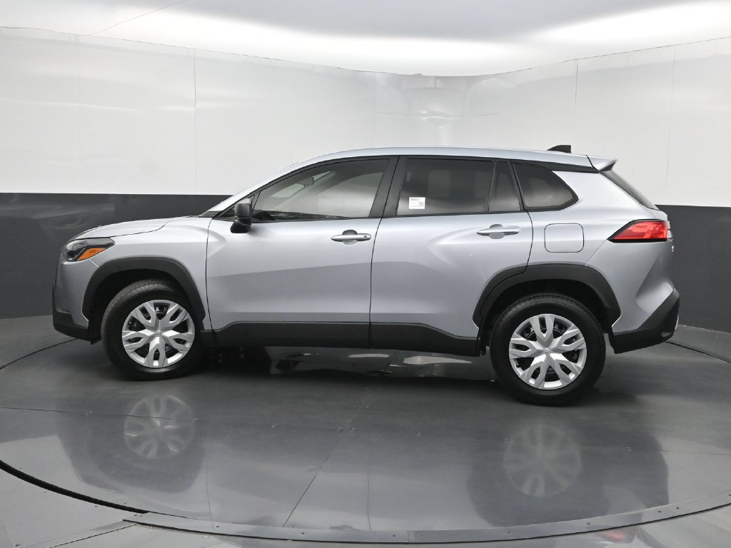 Used 2022 Toyota Corolla Cross L FWD image 40
