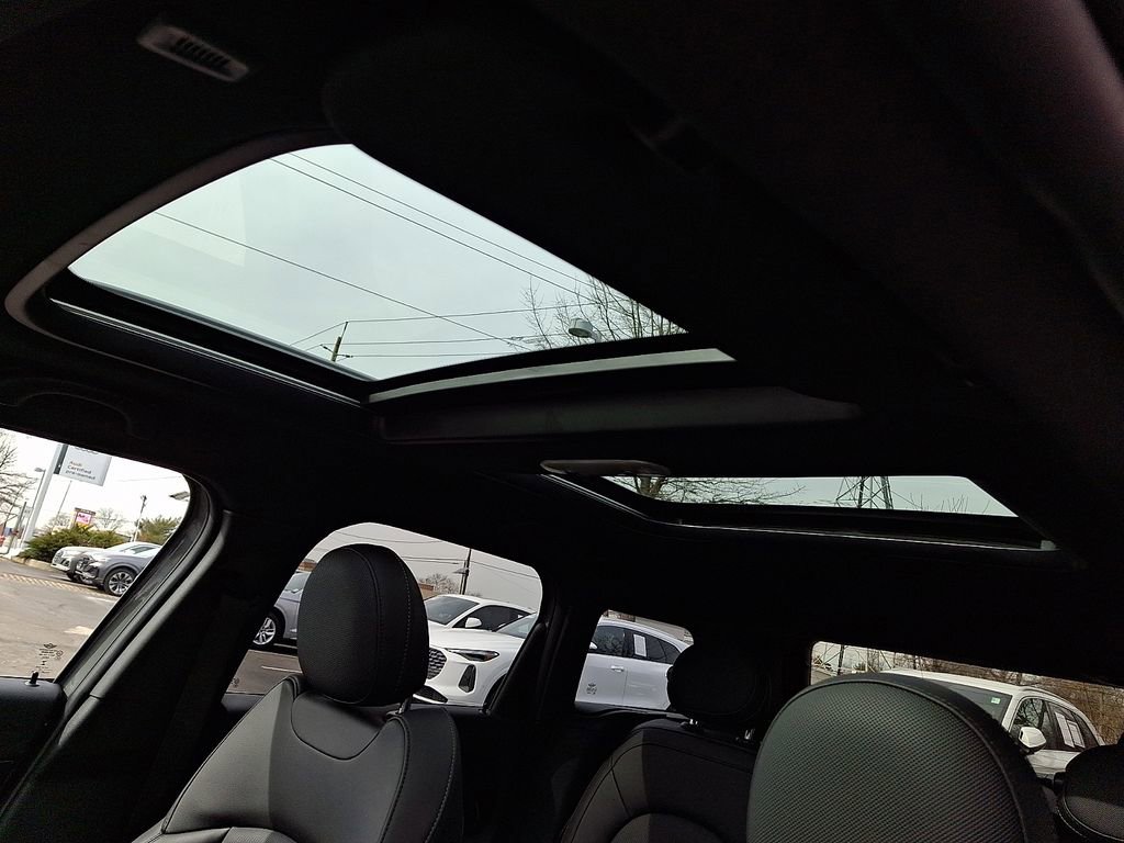 Used 2022 MINI Cooper Countryman S w/ Premium Package image 20