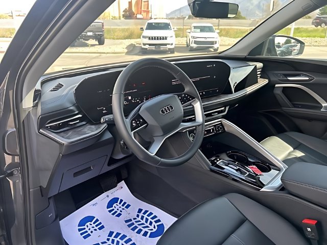 Used 2025 Audi Q5 Premium w/ Convenience Package AWD/4WD image 19