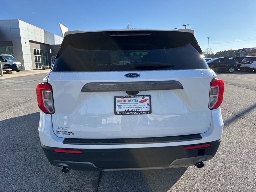 Used 2024 Ford Explorer XLT w/ Equipment Group 202A image 6