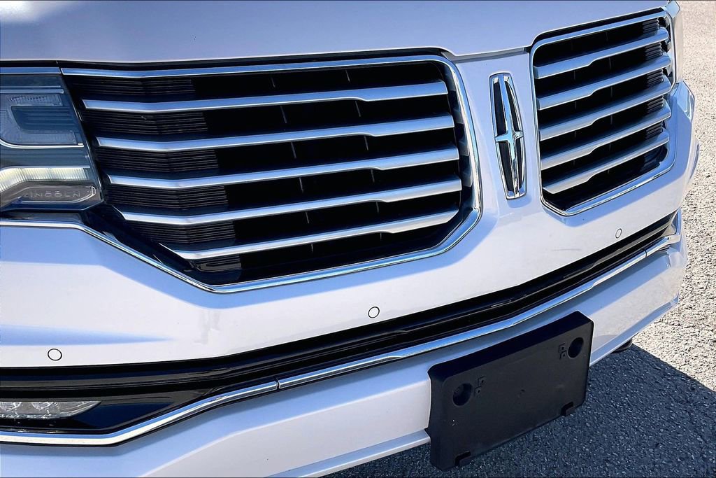Used 2017 Lincoln Navigator Select image 34