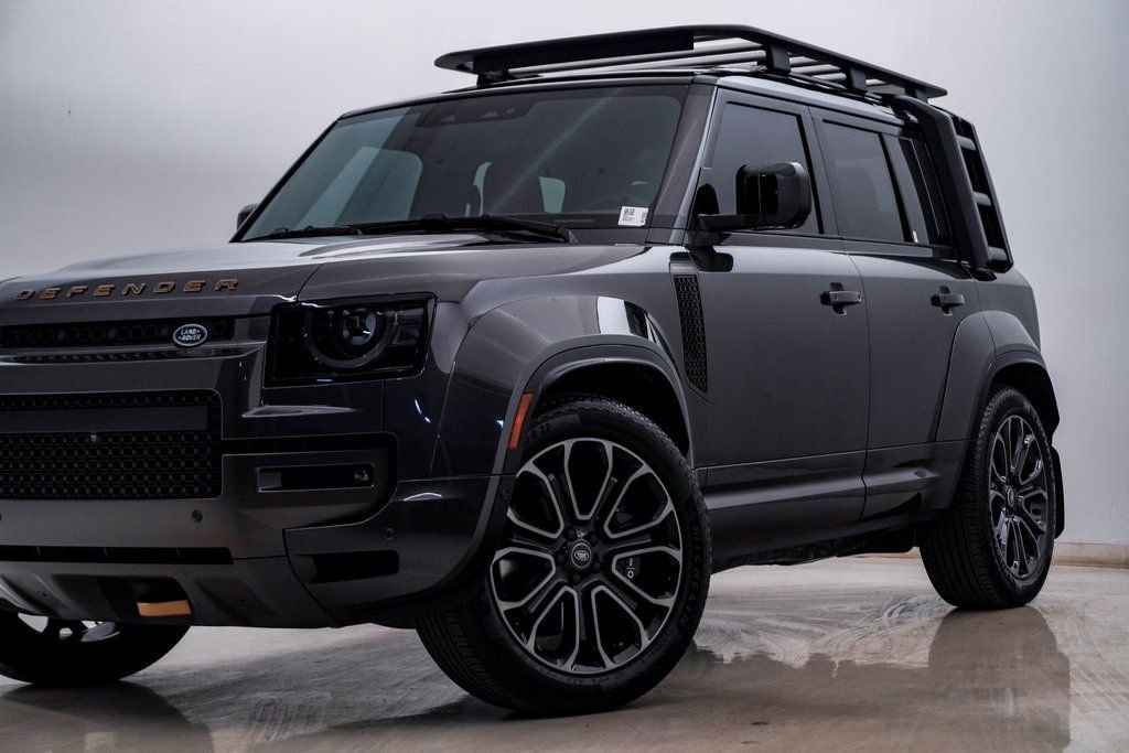 Used 2025 Land Rover Defender 110 video 2