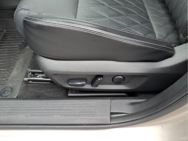 Used 2025 Nissan Rogue Platinum w/ Platinum Premium Package AWD/4WD image 20