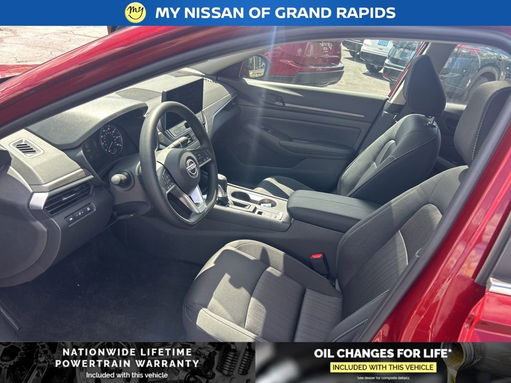 New 2026 Nissan Altima 2.5 SV w/ SV Special Edition Package AWD/4WD image 13