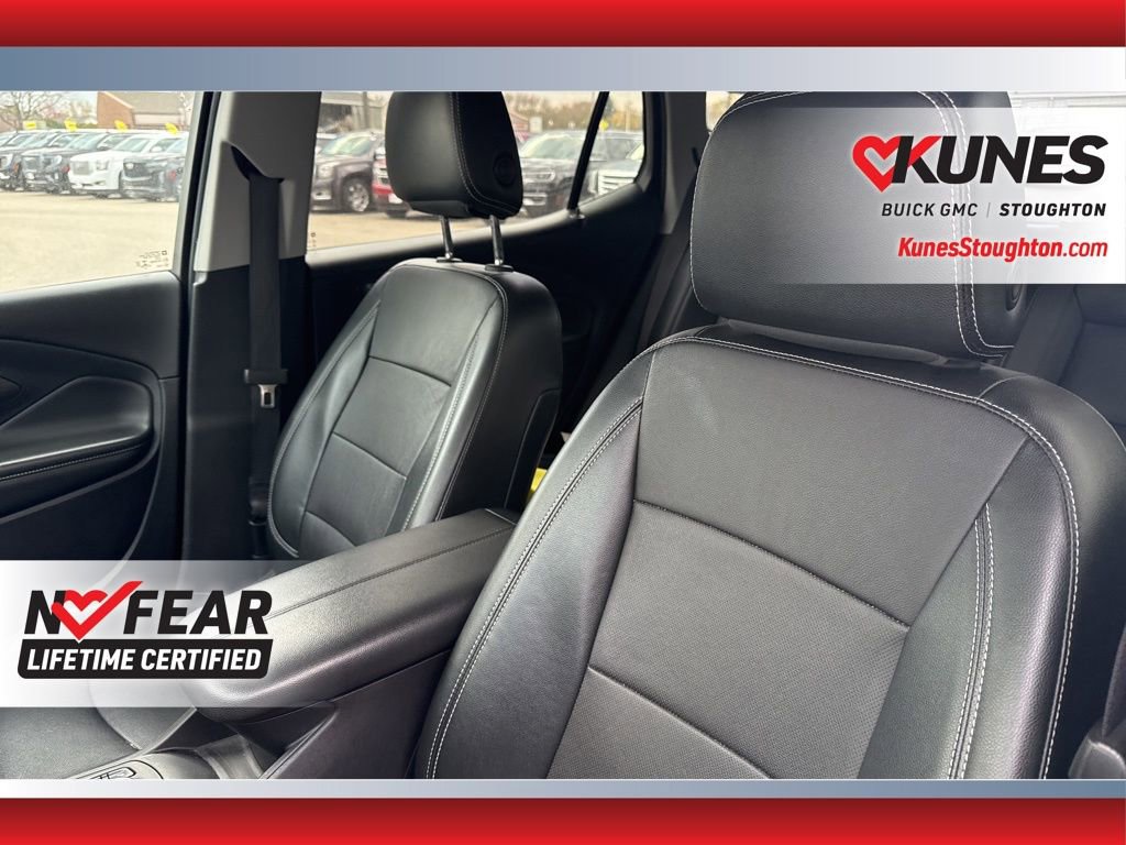 Used 2023 GMC Terrain SLT image 23