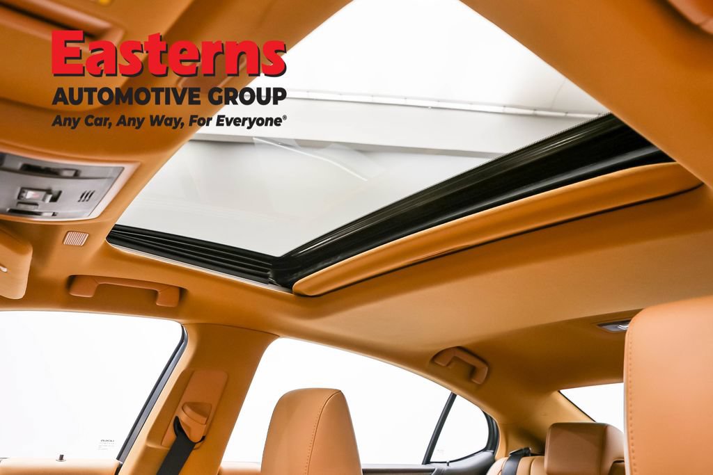 Used 2022 Lexus ES 350 w/ Premium Package FWD image 30