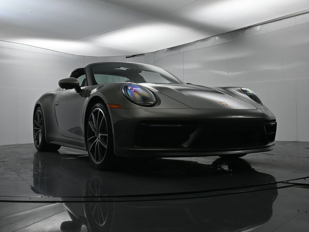 Certified 2021 Porsche 911 Targa 4S w/ Sportdesign Package image 58