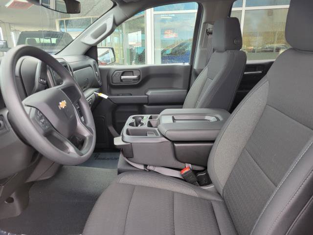 Used 2026 Chevrolet Silverado 1500 Custom w/ Turbomax Blackout Package AWD/4WD image 8