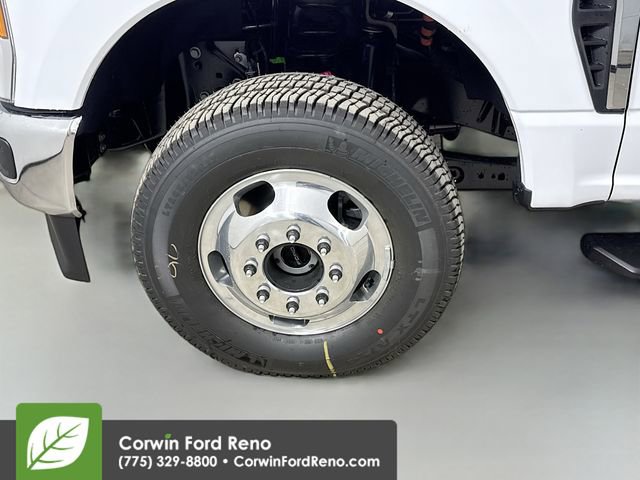 New 2026 Ford F350 XLT image 30