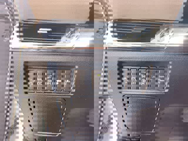 Used 2017 Toyota Avalon Limited FWD image 29