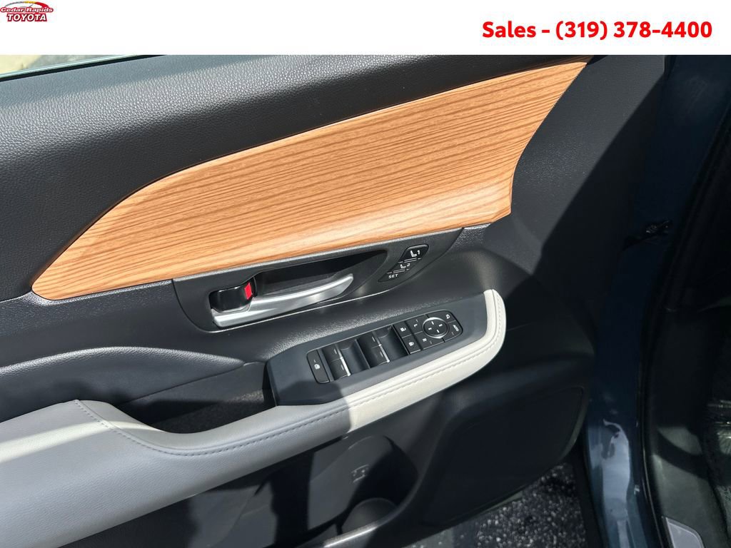 Certified 2024 Toyota Grand Highlander Limited image 13