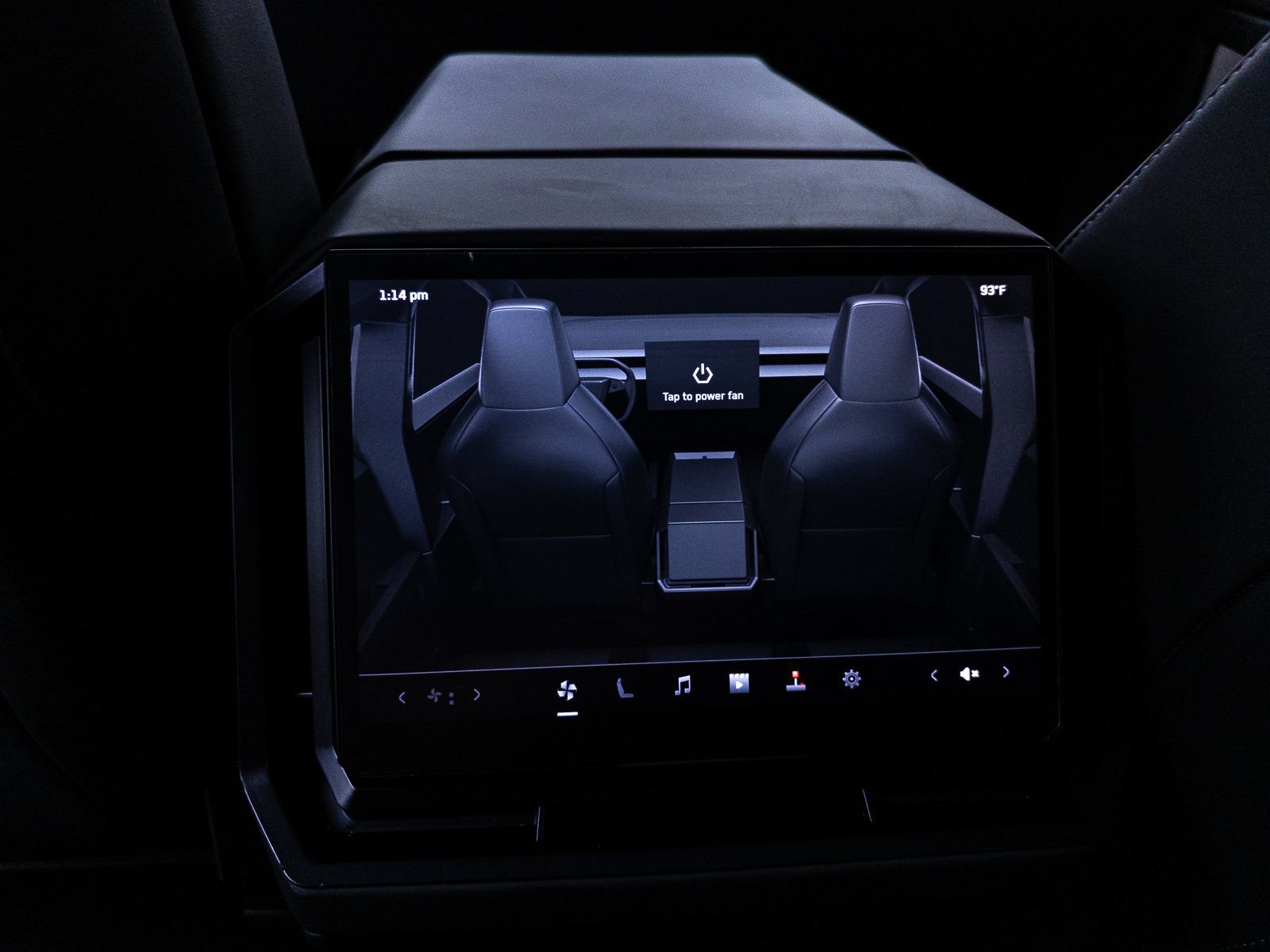 Used 2024 Tesla Cybertruck AWD Crew Cab image 37