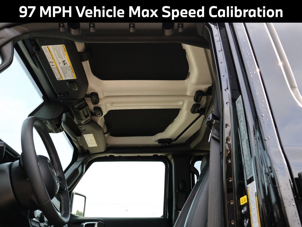 Used 2025 Jeep Wrangler Unlimited Rubicon AWD/4WD image 36
