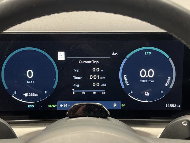 Used 2025 Hyundai Tucson Limited image 18