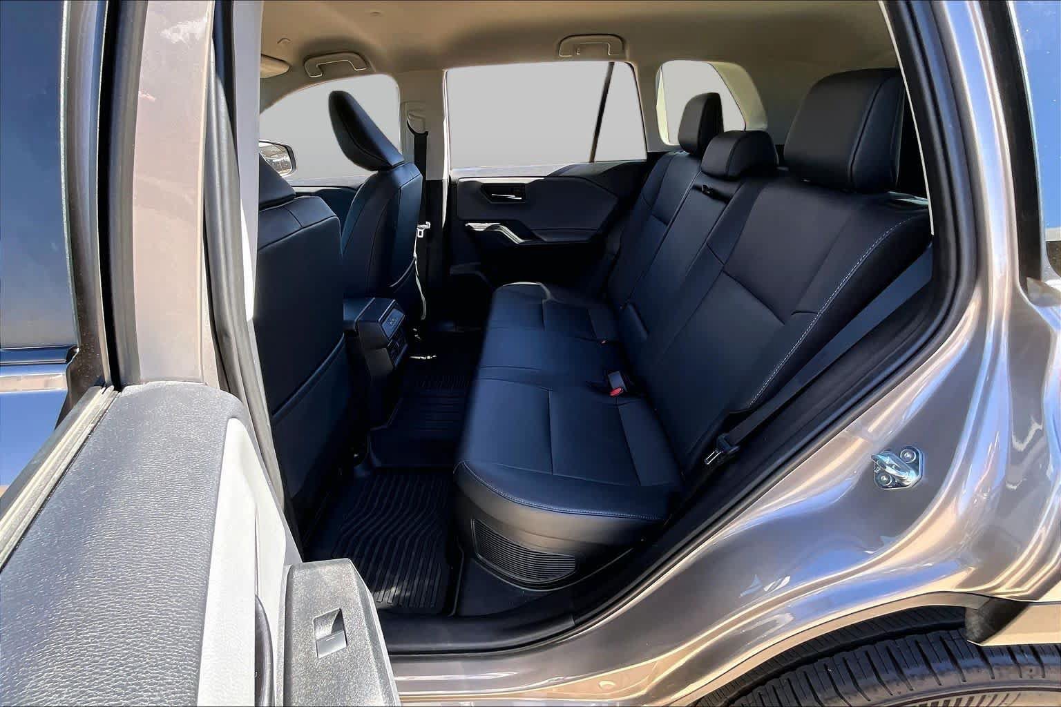 Used 2026 Toyota RAV4 XLE Premium FWD image 20