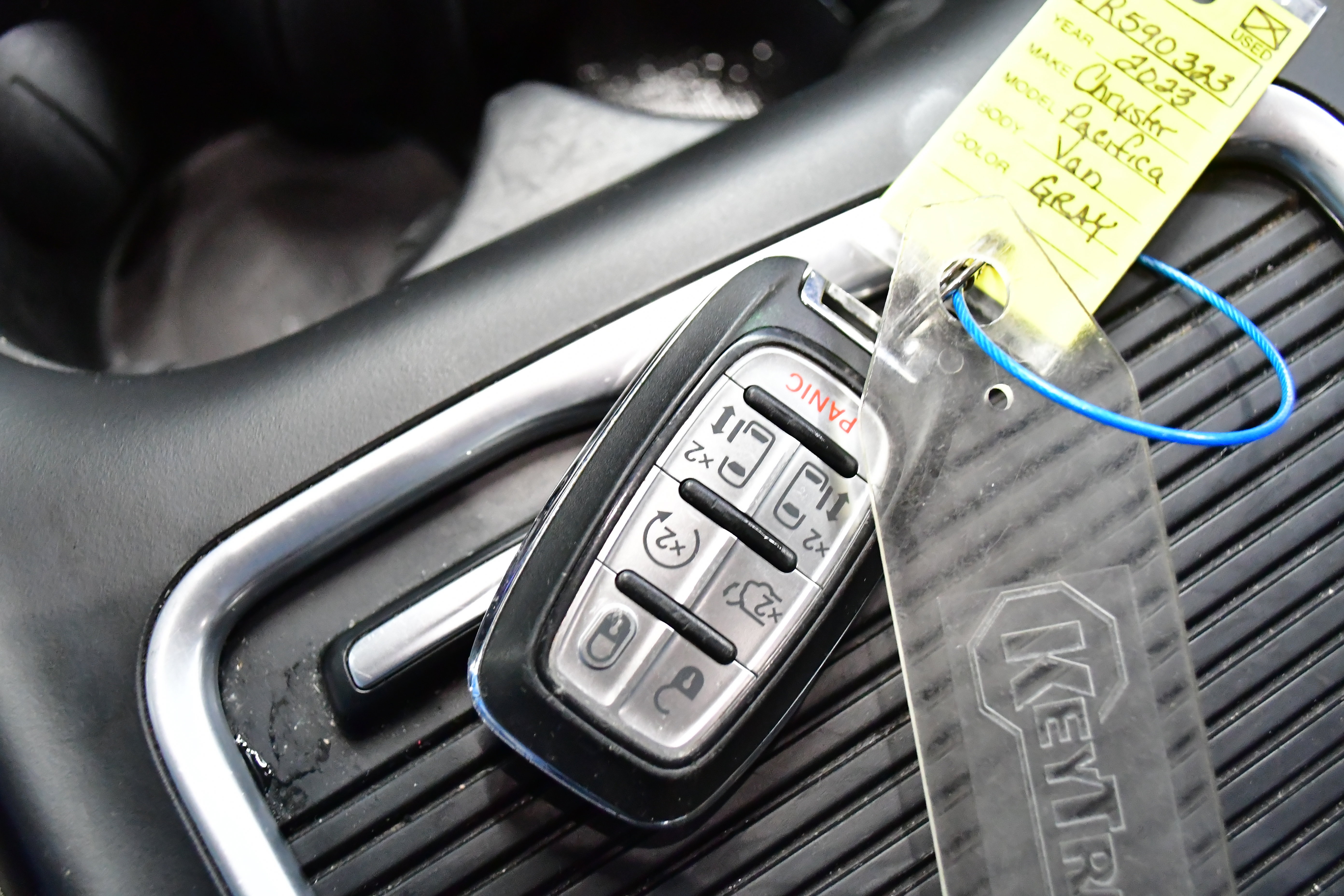 Used 2023 Chrysler Pacifica Touring-L image 74