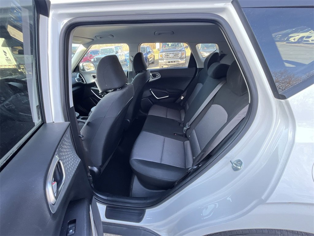 Used 2024 Kia Soul LX w/ Option Group 015 image 21