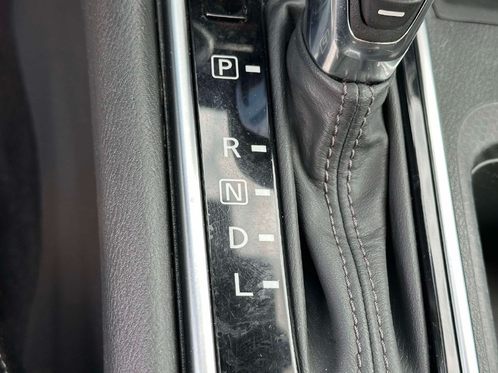 Used 2024 Nissan Sentra SV FWD image 23