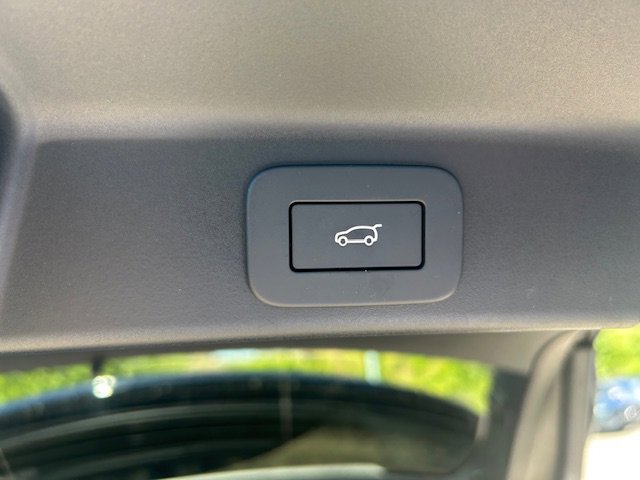 New 2026 Jaguar F-PACE R-Dynamic S image 12