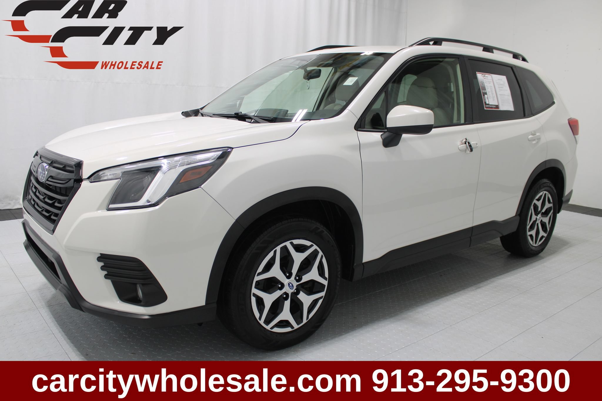 Used 2023 Subaru Forester Premium AWD/4WD image 1