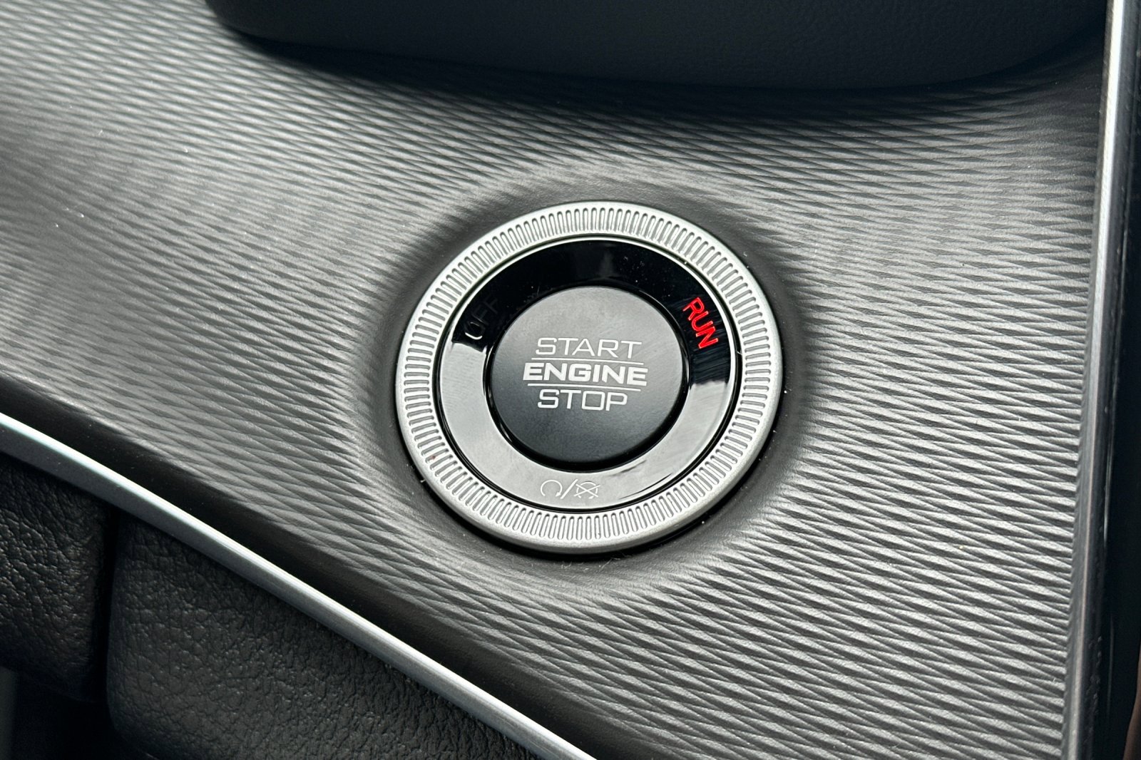 New 2025 Jeep Grand Cherokee L Altitude image 22