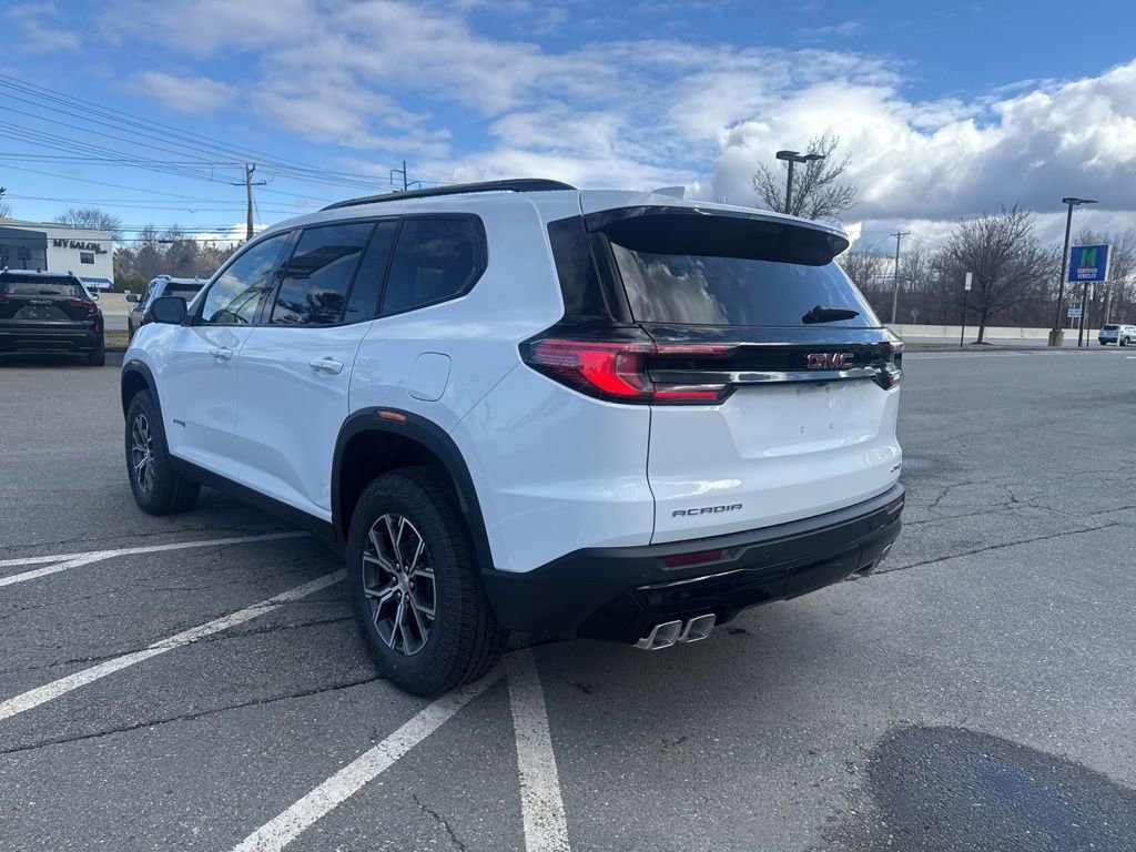 New 2026 GMC Acadia AT4 w/ Luxury Package AWD/4WD image 4
