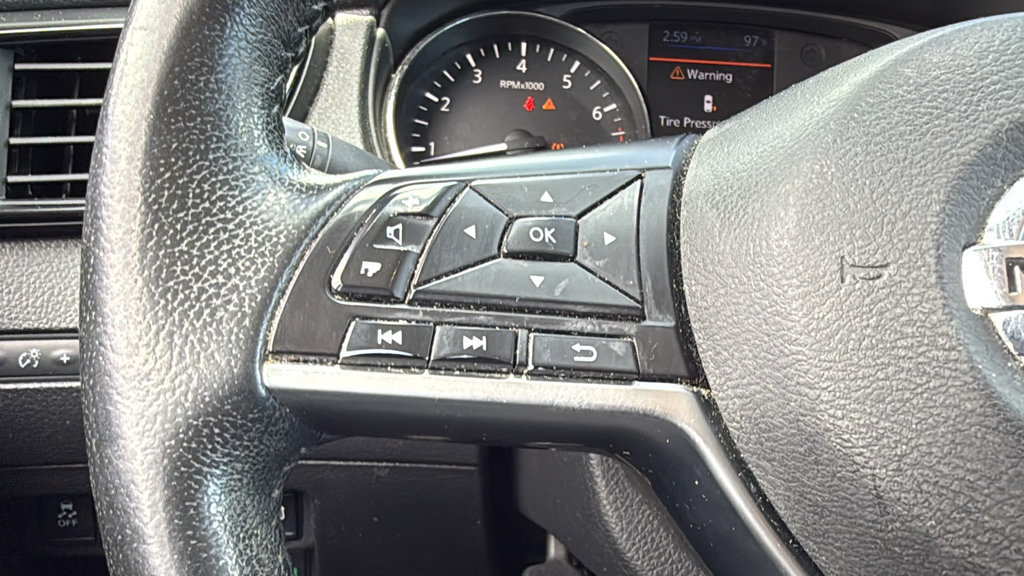 Used 2019 Nissan Rogue SV FWD image 28