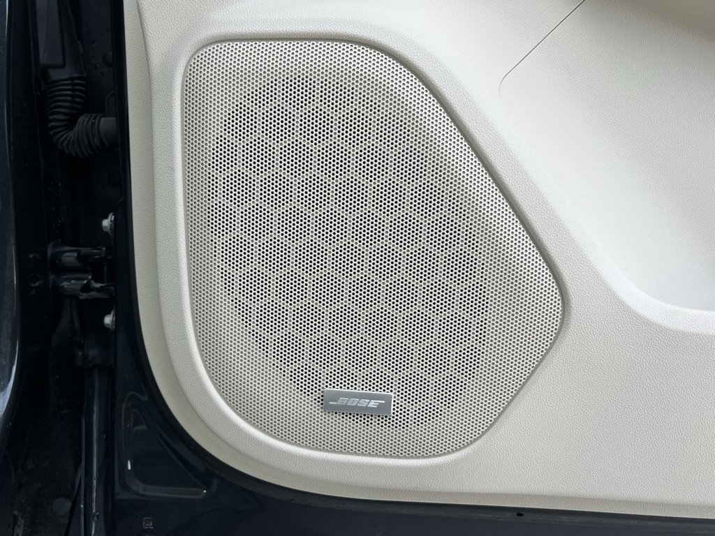 Used 2021 GMC Acadia Denali w/ Denali Technology Package image 24